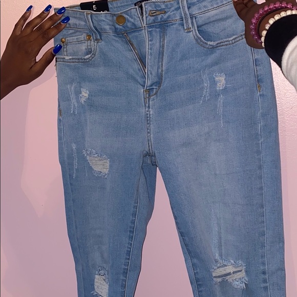 Jeans - Picture 2 of 4